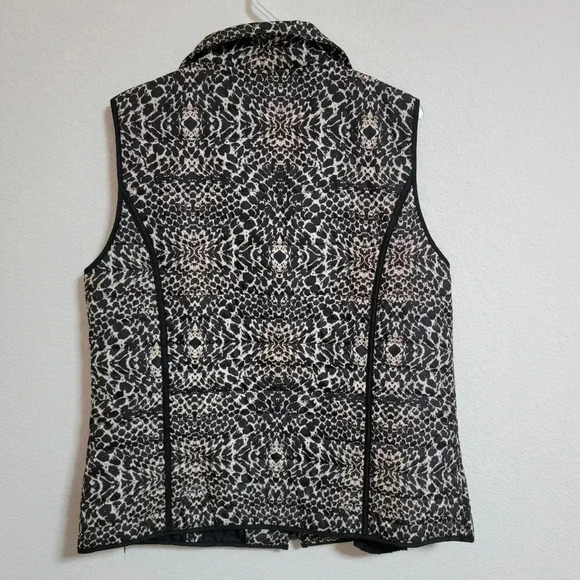 Onque Casuals Animal Print Puffer Vest - Picture 2 of 5